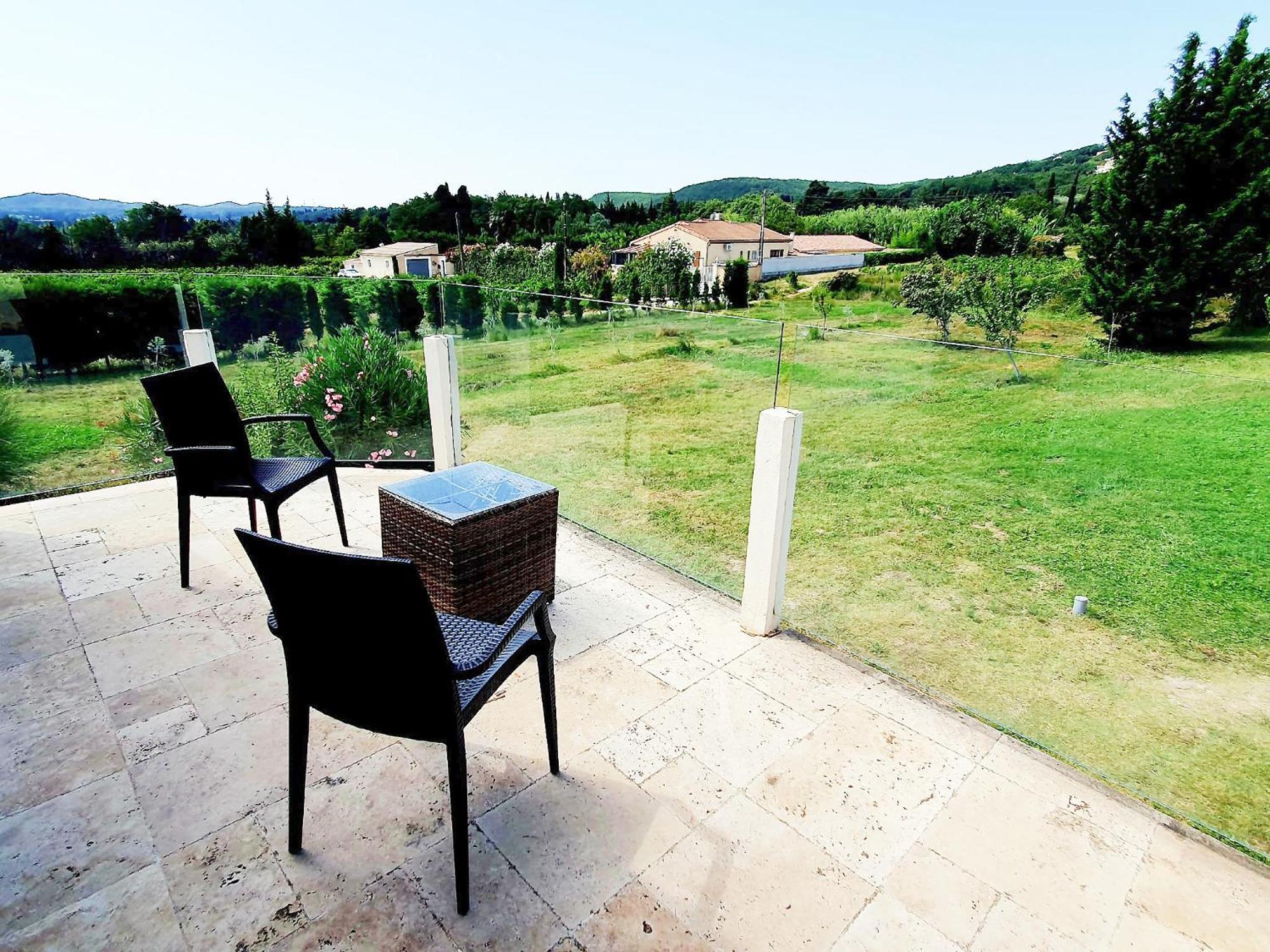 Chambre Cosy Avec Terrasse Sur La Colline Boisee, Parking Prive, Jardin, Calme, Climatisation, 10 Mn Pont Du Gard Num7 Rochefort-du-Gard Exterior photo